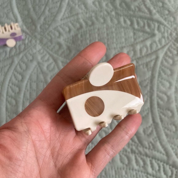 Yin yang hair clip - Picture 3 of 10